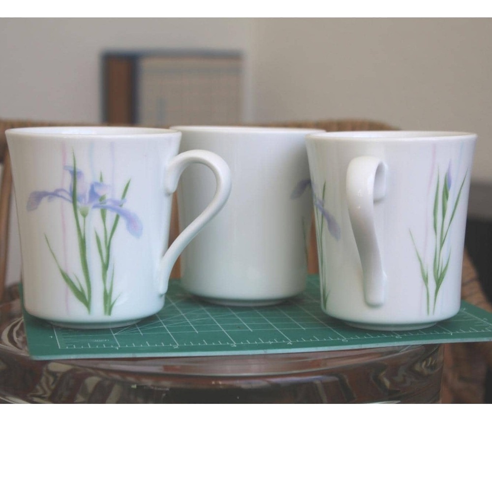 Corning Iris Floral Coffee Mugs Set of 3 White Blue Purple Flower Microwave Safe